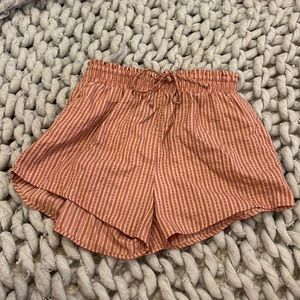 Super cute striped shorts w/ bow